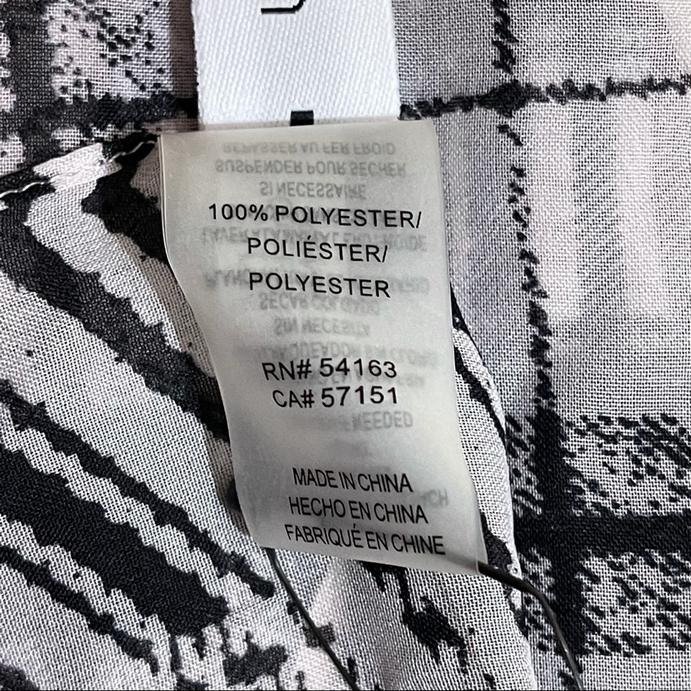 Calvin Klein scarf - Picture 4 of 4
